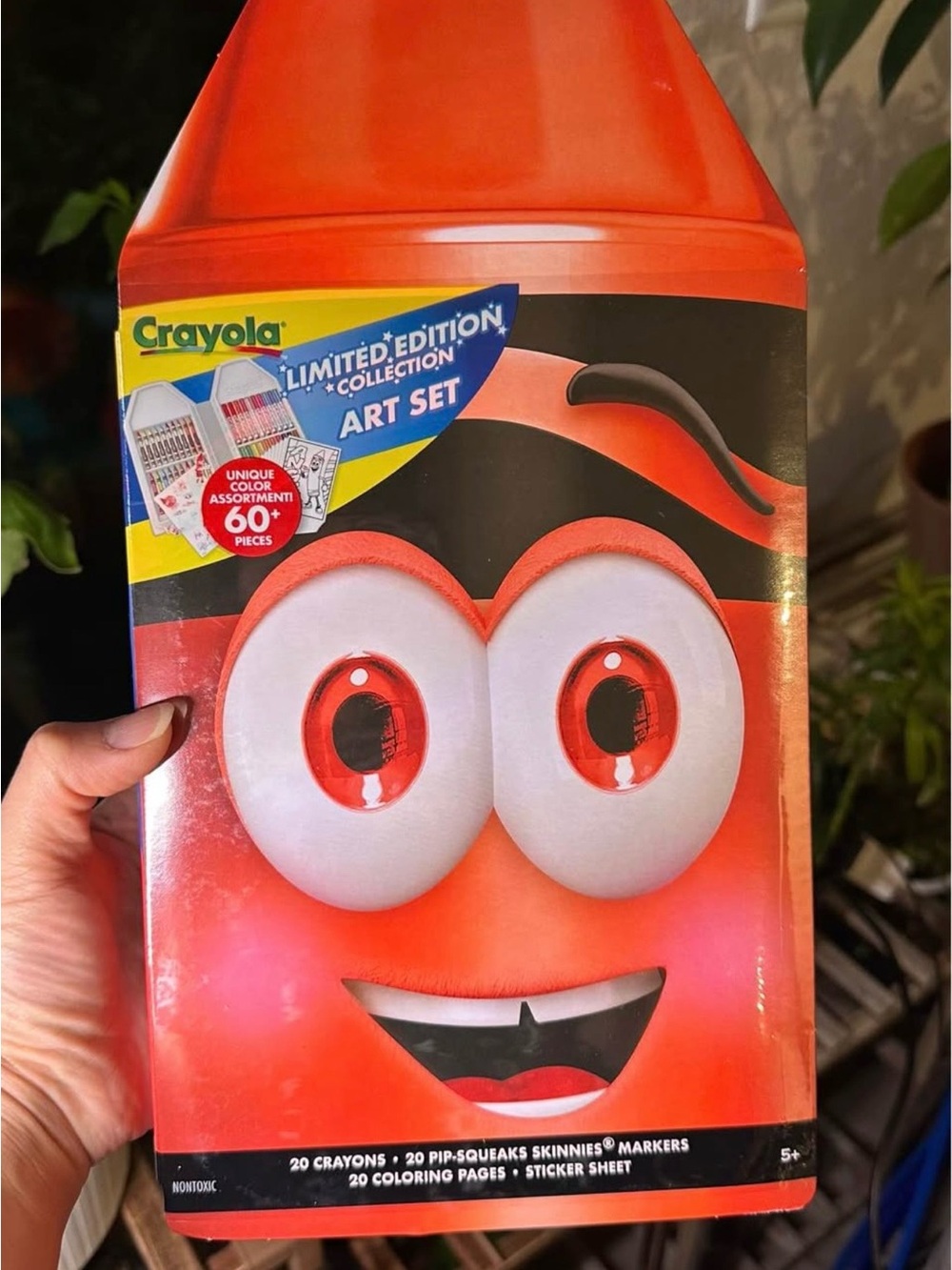 Crayola Red Character Art Set Tin with Black Accents